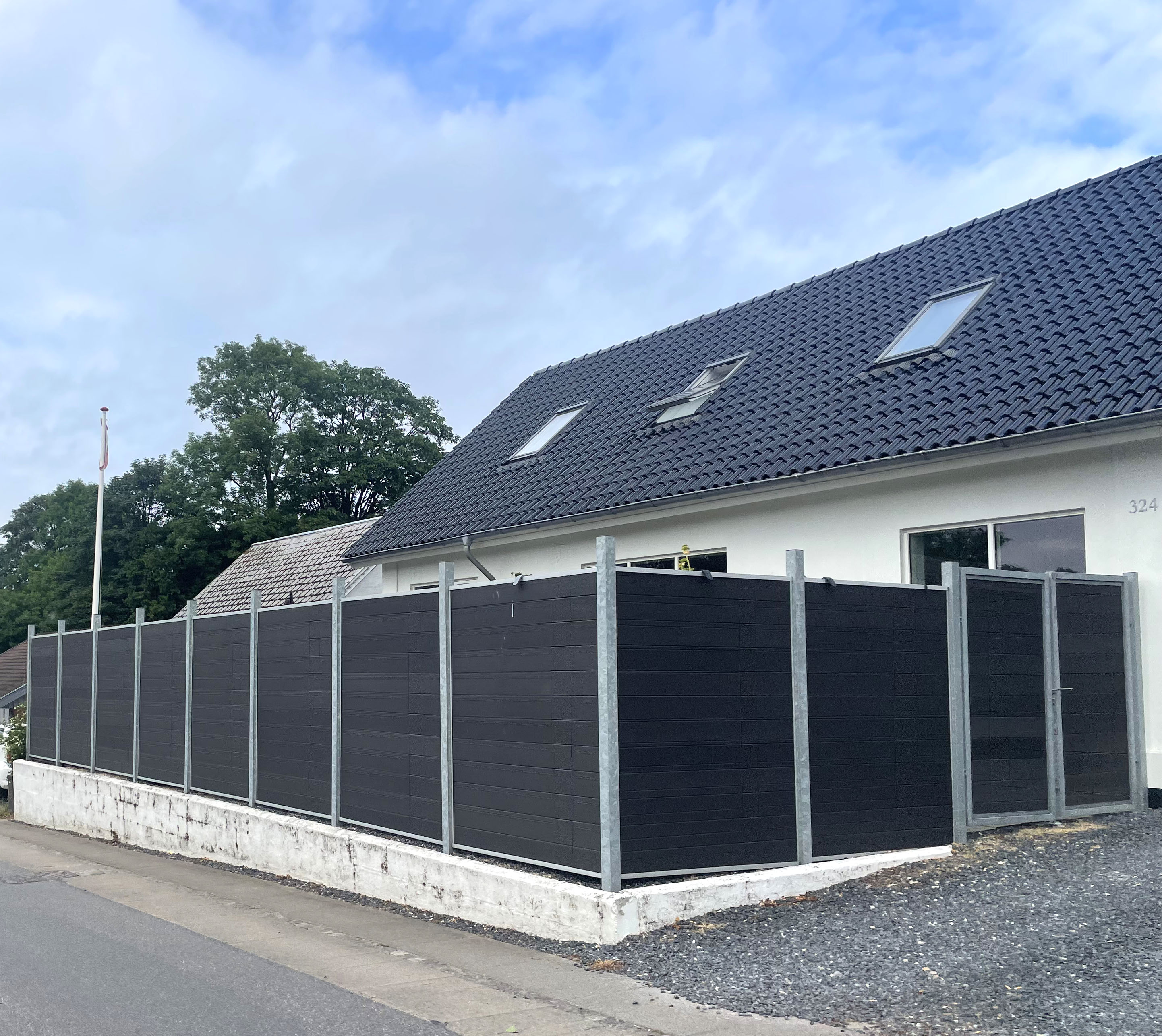 Scopri la versatilità e la bellezza delle soluzioni di recinzione WPC