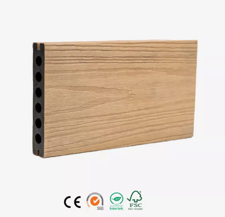 Quali sono gli svantaggi del decking WPC che dovresti conoscere prima dell'acquisto?