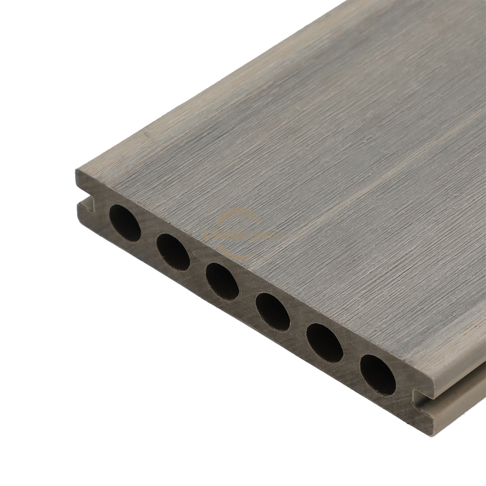 Decking cavo ecologico in WPC