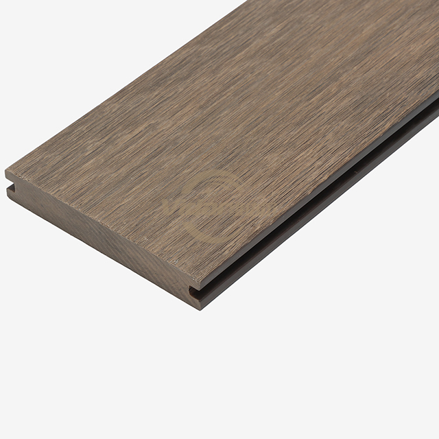 Il miglior decking composito per il tuo progetto